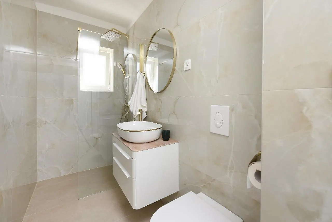 Luxury Apartment Laly Policnik