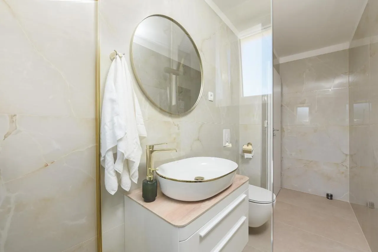 Luxury Apartment Laly Policnik