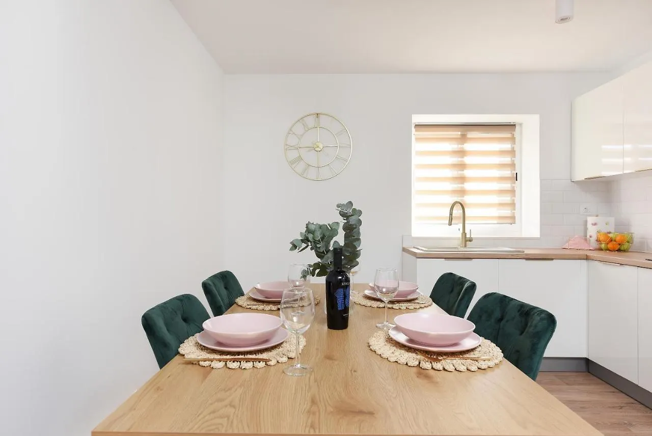 Luxury Apartment Laly Policnik