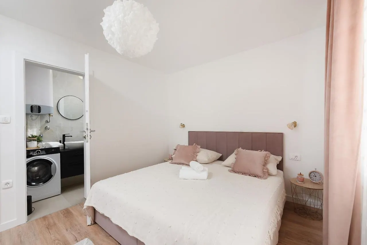 Luxury Apartment Laly Policnik